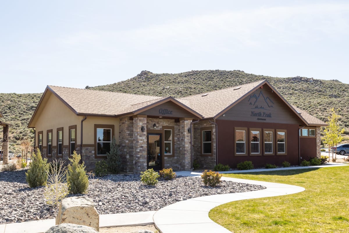 North Peak Apts Reno Apartments North Valley Reno For Rent